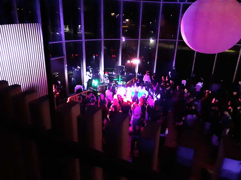 Allestimento musicale aperto su erba